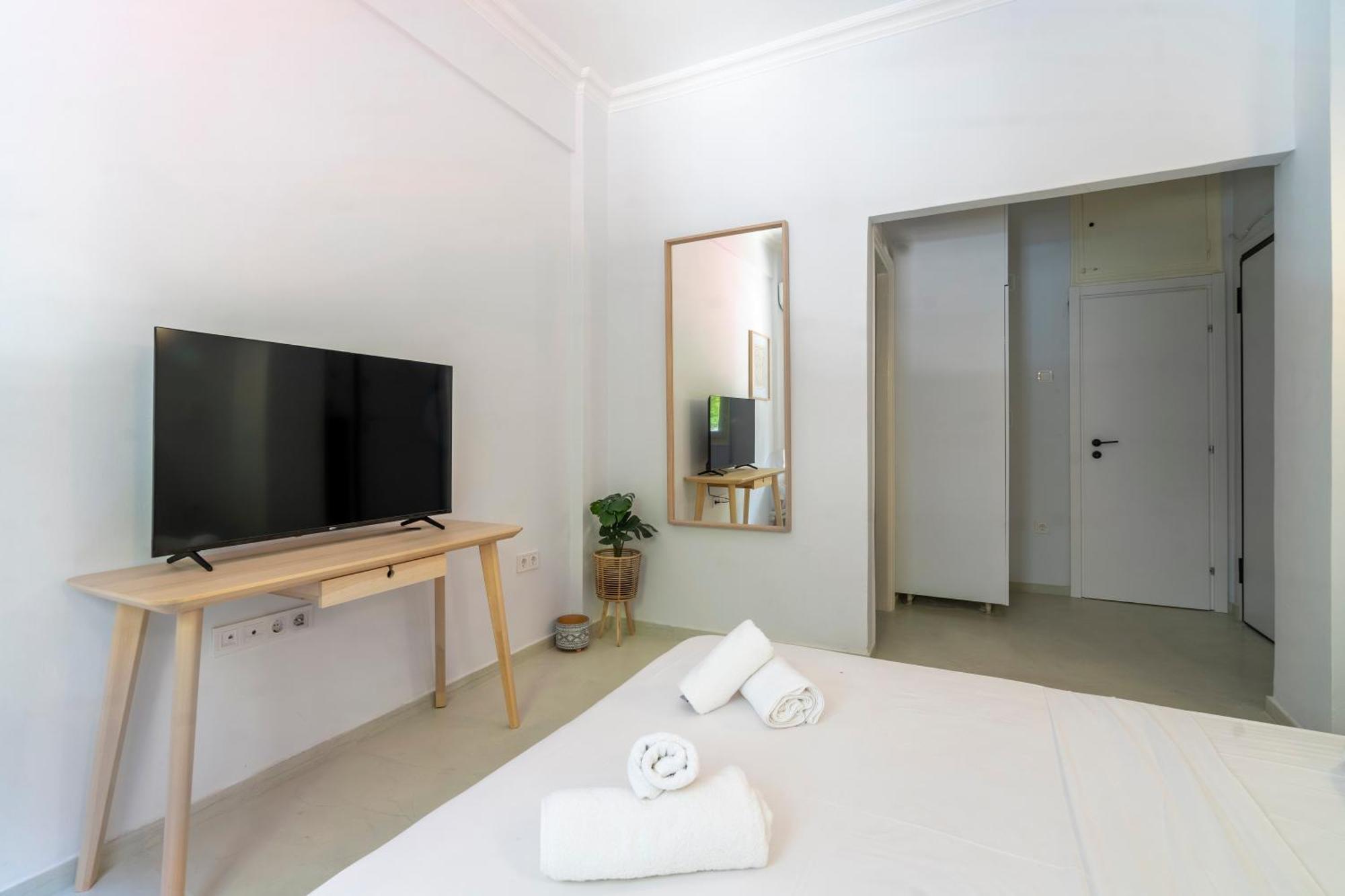 New Renovated Cosy In Koukaki Apartment *