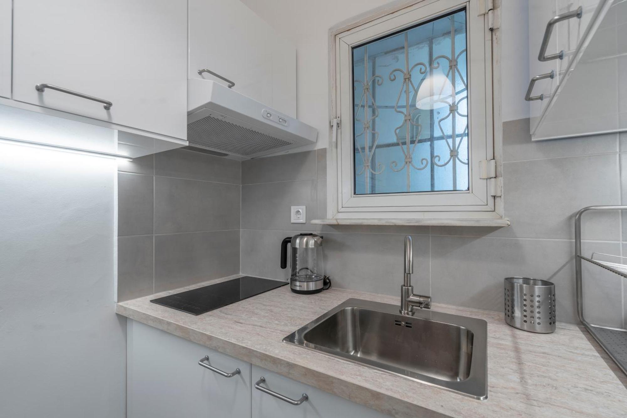 New Renovated Cosy In Koukaki