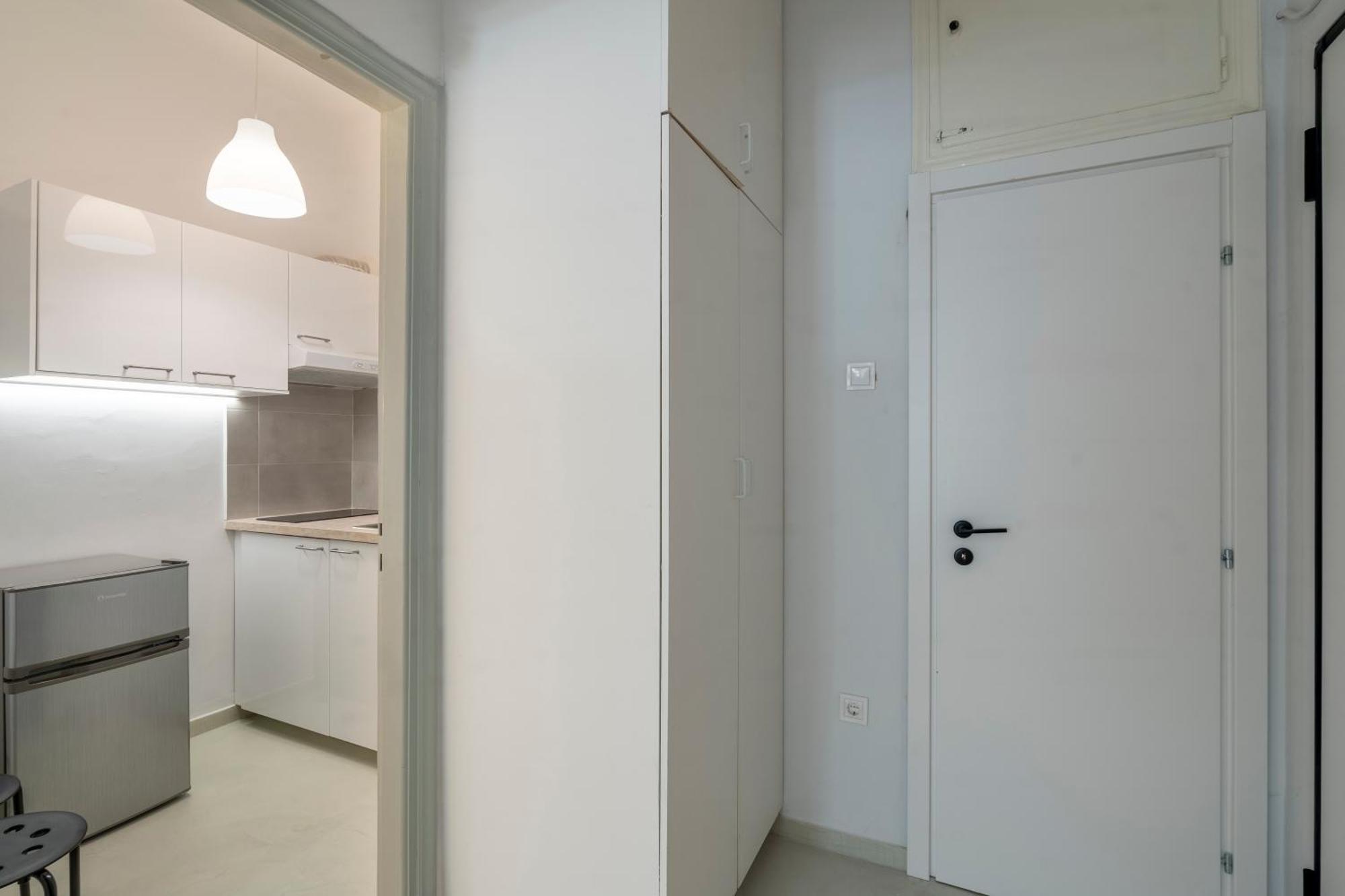 New Renovated Cosy In Koukaki * Atene